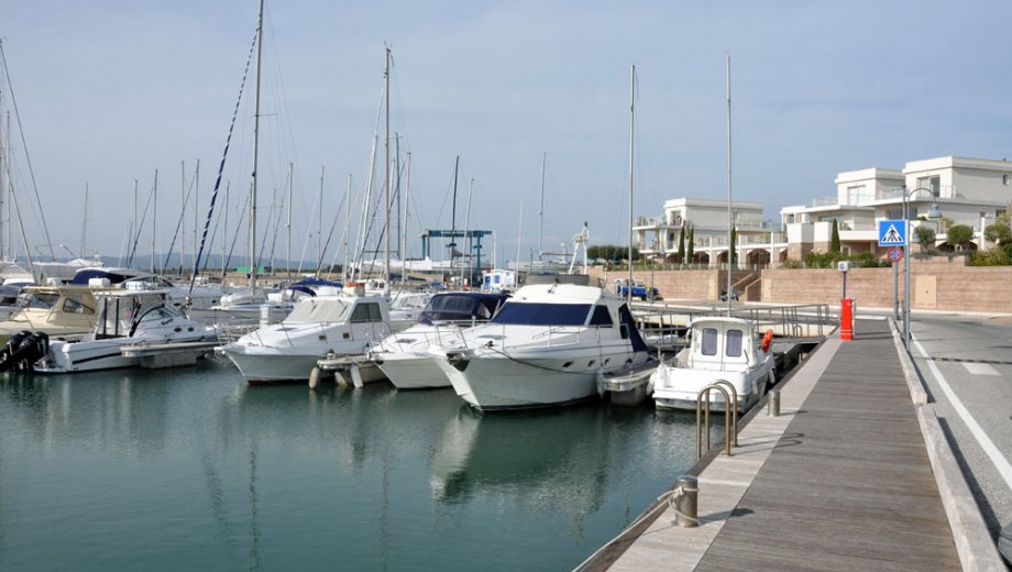 sys marina di scarlino yacht service s.r.l